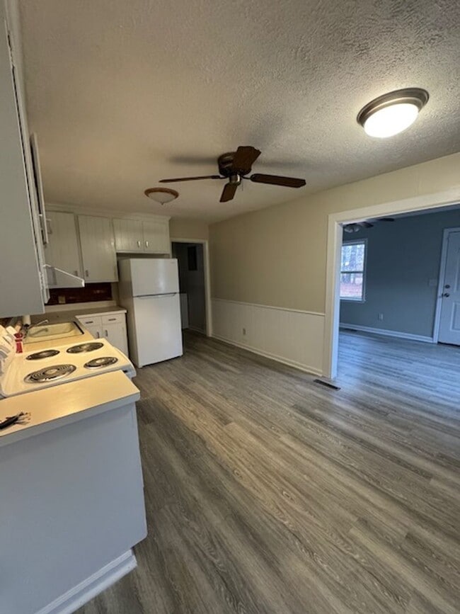 Building Photo - 1506 Scotty Dr