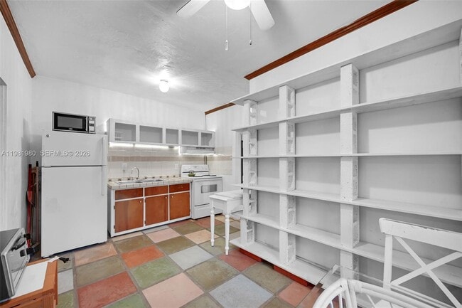 Building Photo - 528 NW 47th St