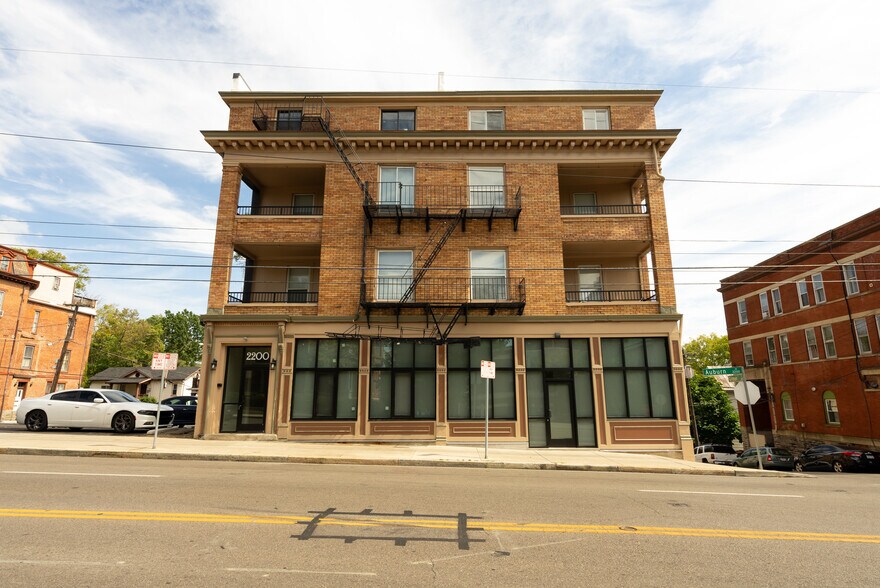 Building Photo - 2200 Auburn