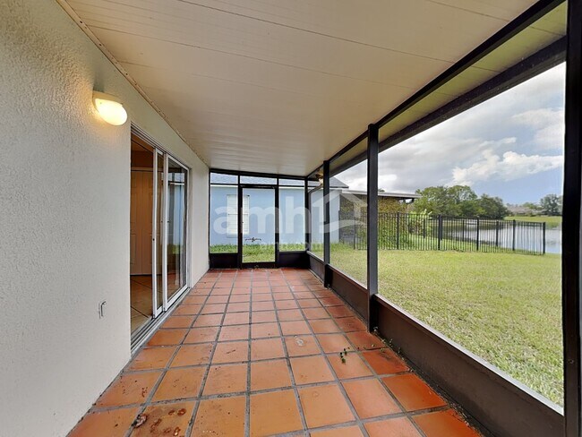 Building Photo - 1540 Sherbourne St