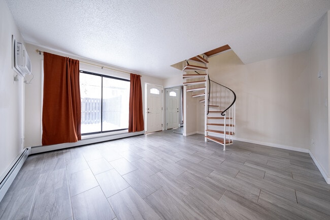 Building Photo - 7352 72nd Ln N