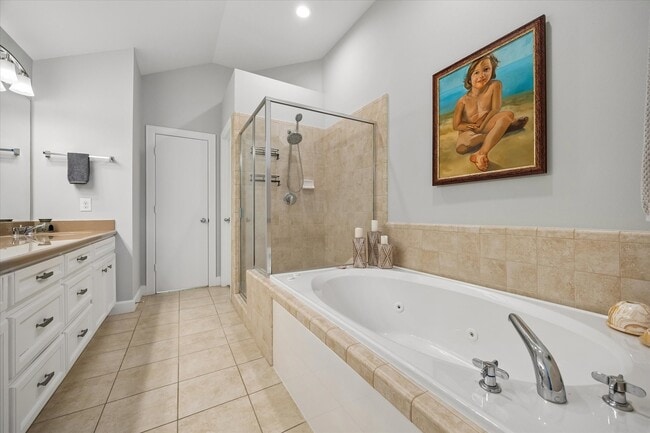 Building Photo - 8715 Meadowcroft Dr