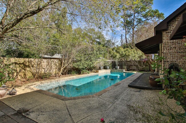 Building Photo - 11722 Spriggs Way