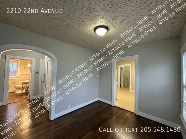 Building Photo - 2210 22nd Ave