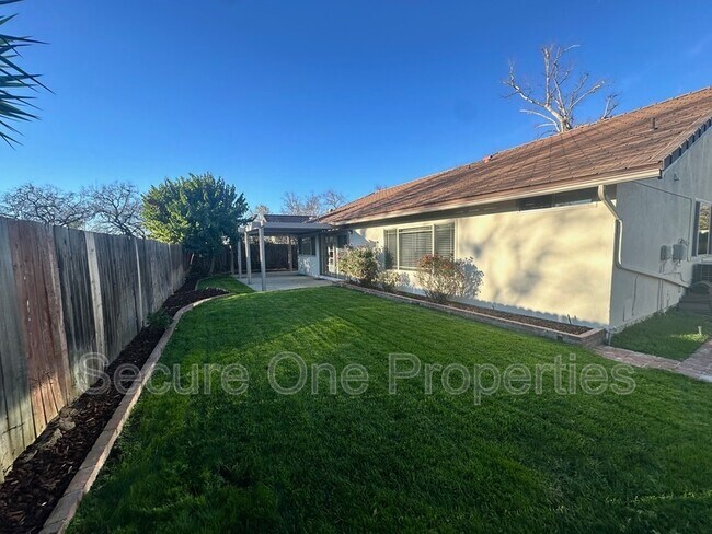 Building Photo - 2738 W Appalachian Ct