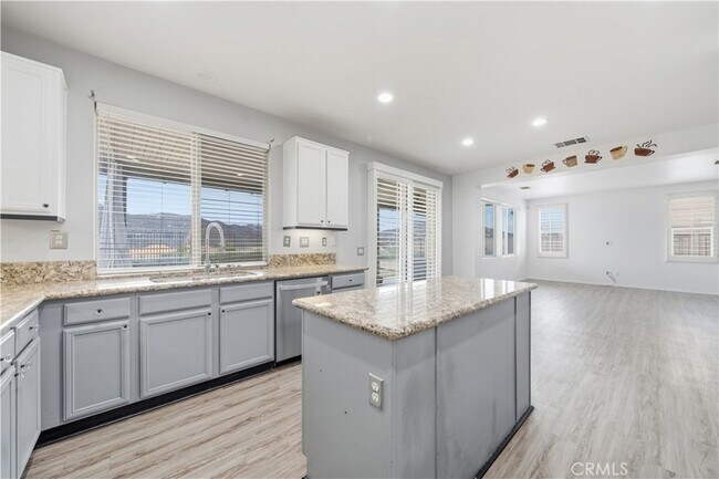 Building Photo - 34161 Camelina St