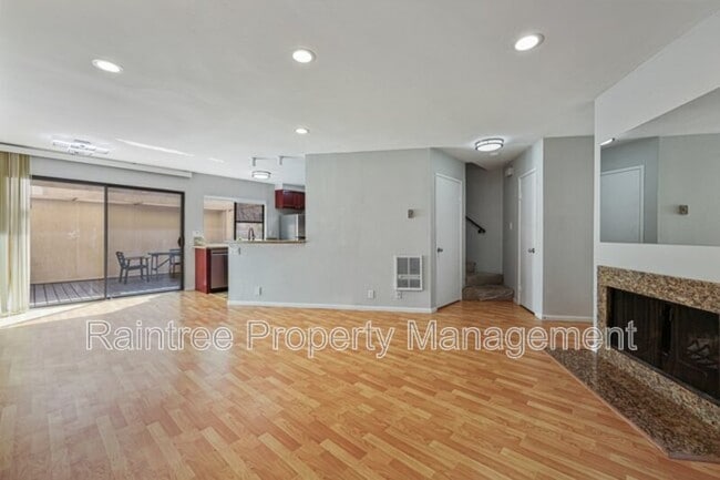 Building Photo - 3256 Via Marin