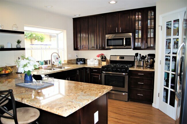 Building Photo - 10756 Sayers Ct