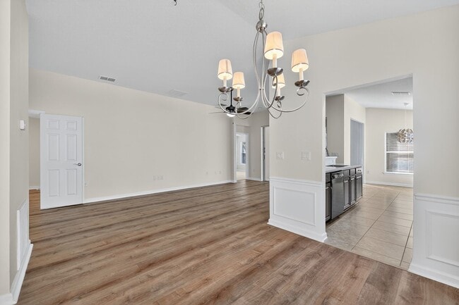 Building Photo - Home for rent