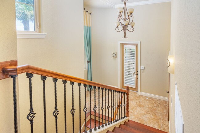 Building Photo - 3 Story Condo on Riverside Drive in Port O...