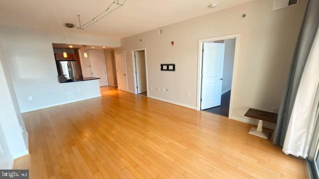 Building Photo - 5750 Bou Ave