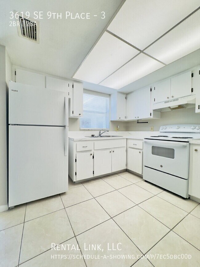 Building Photo - 3619 SE 9th Pl