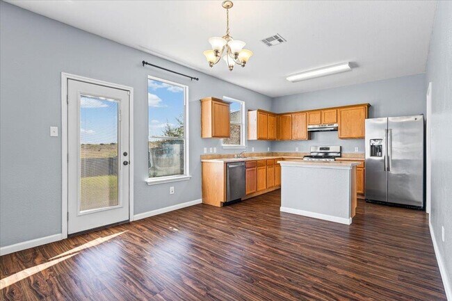 Building Photo - 396 Feathergrass Dr