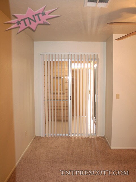 Building Photo - Condo in Montana Villas HOA ~ COMP HOLD