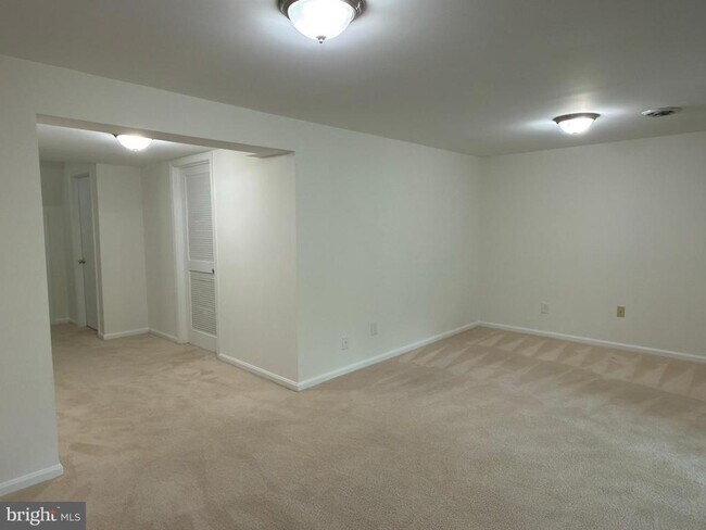 Building Photo - 5718 Wood Mouse Ct