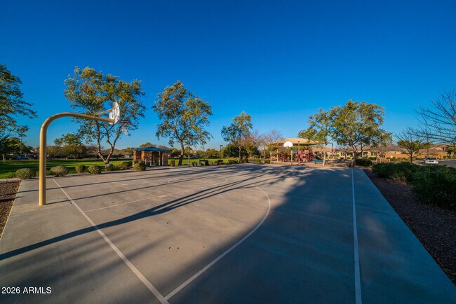 Building Photo - 2681 E Hampton Ln