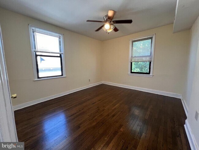 Building Photo - 5601 Colorado Ave NW