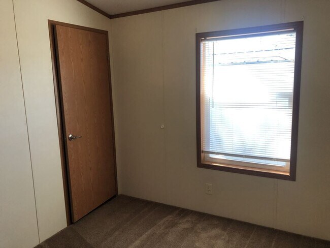 Building Photo - 1801 W 92nd Ave