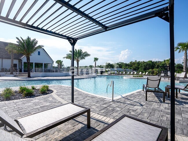 Building Photo - 27280 St Andrews Ave