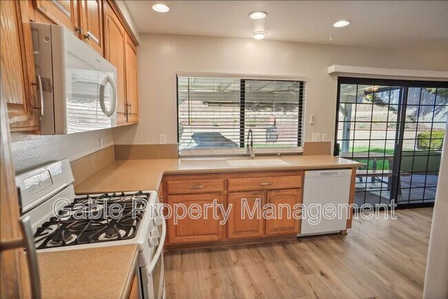 Building Photo - 27553 Saffron Ln