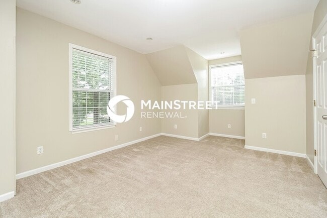 Building Photo - 5016 Trailwater Dr