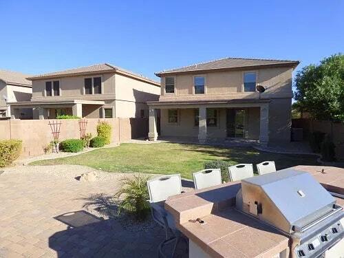 Building Photo - 1820 E Parkside Ln