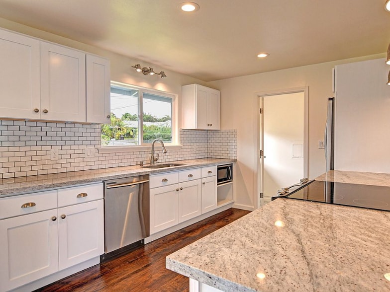 Building Photo - 1403 Mailani St