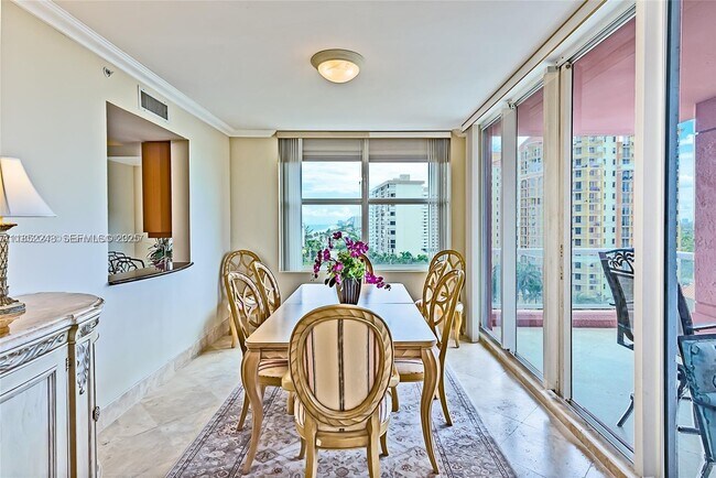 Building Photo - 2100 N Ocean Blvd