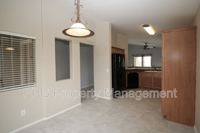 Building Photo - 25849 W St Kateri Dr