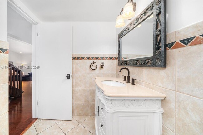 Building Photo - 10645 SW 89th Ct