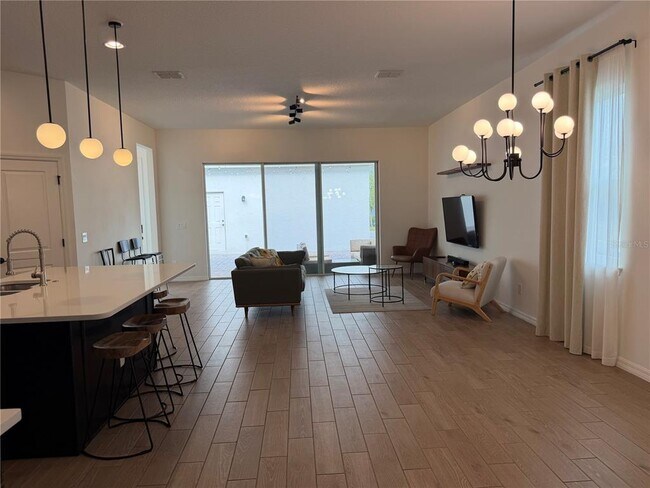 Building Photo - 16053 Micelli Dr