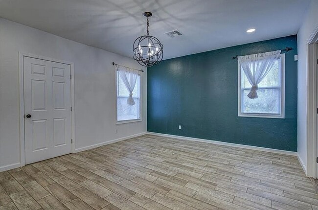 Building Photo - 2901 NW 43rd St