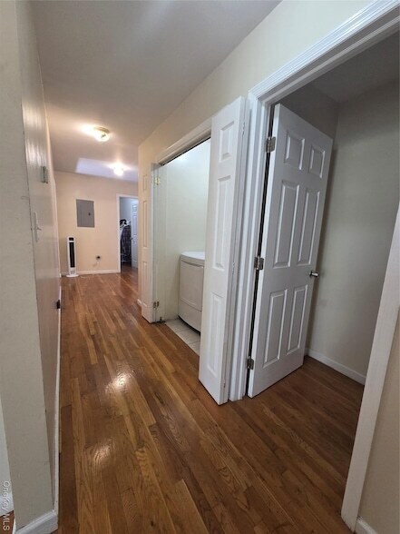 Building Photo - 444 N Terrace Ave