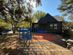 Building Photo - 361 Vineyard St