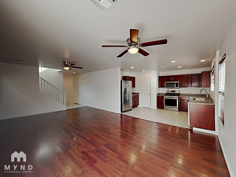 Building Photo - 8032 E Senate St