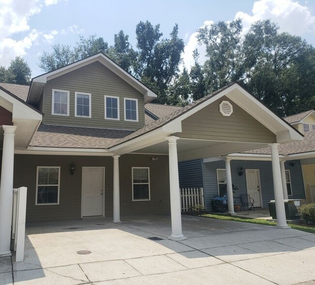 Building Photo - 12384 Village Maison Dr
