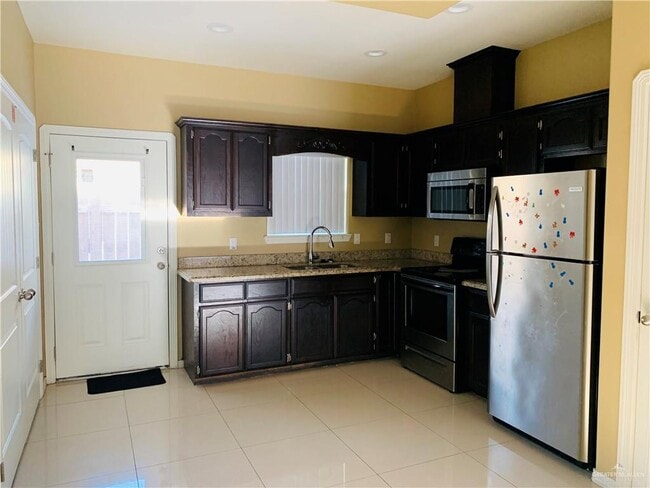 Building Photo - 13 E Franklin Ave