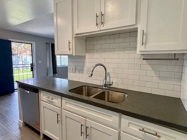 Building Photo - 17132 Emerald Ln