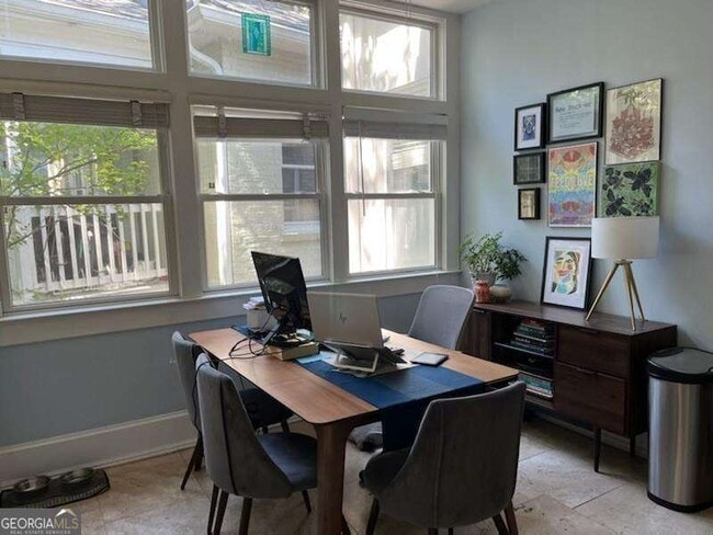 Building Photo - 1229 Euclid Ave NE