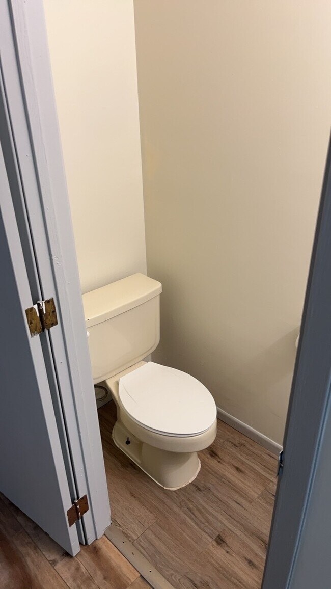 Building Photo - 2753 Brookshire Ln