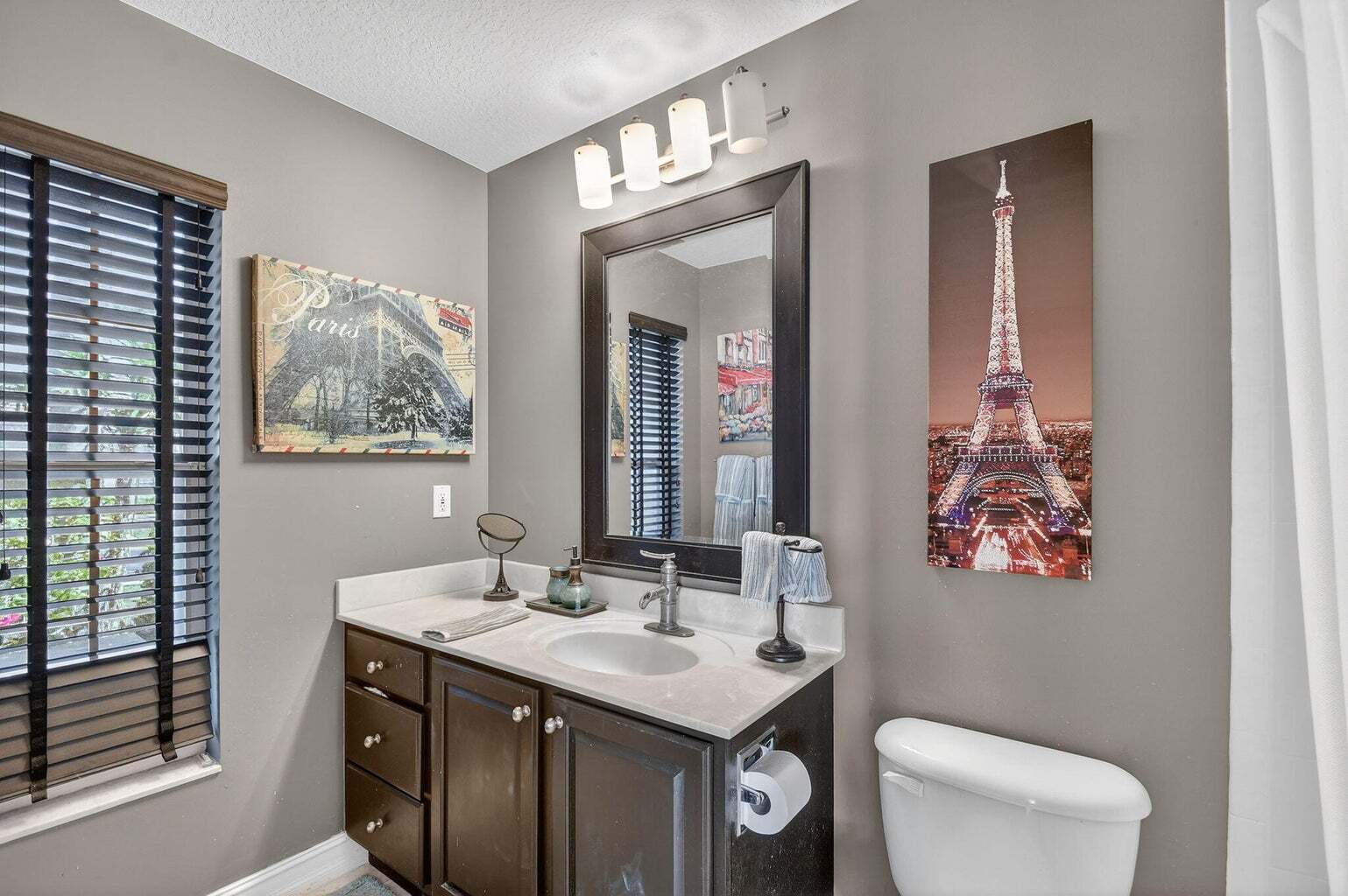 Building Photo - 2725 Pointe Cir