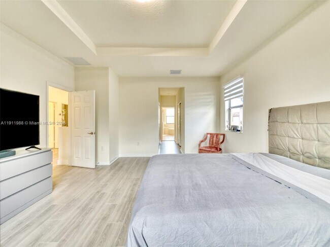 Building Photo - 10583 W 35th Way