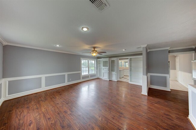 Building Photo - 263 E Castle Harbour Dr