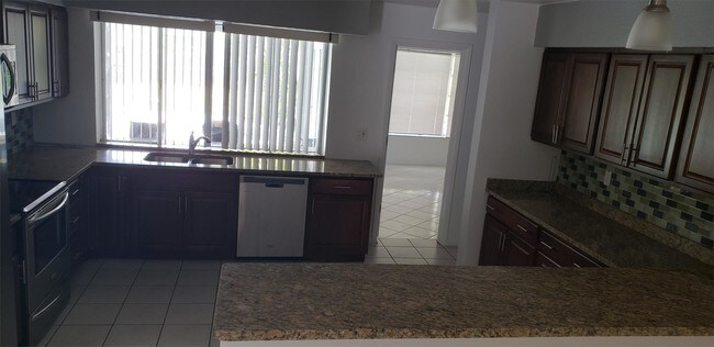 Building Photo - 481 SW 58th Ave