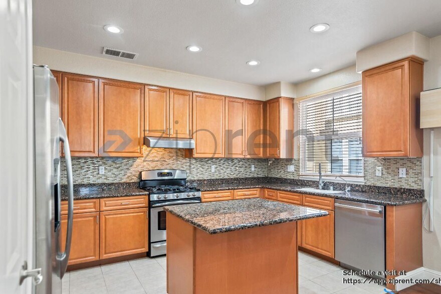 Building Photo - 2677 Corde Terra Cir