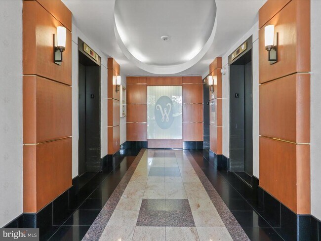 Building Photo - 203 Yoakum Pkwy