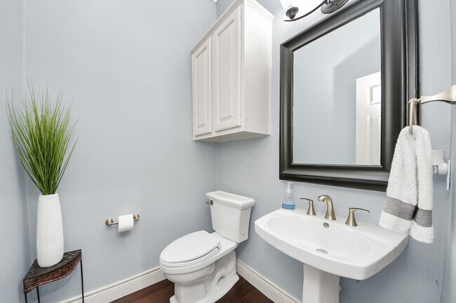 Building Photo - 22010 Castlewind Ct