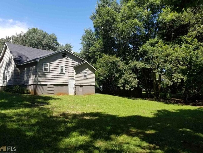 Building Photo - 339 Mahaffey St