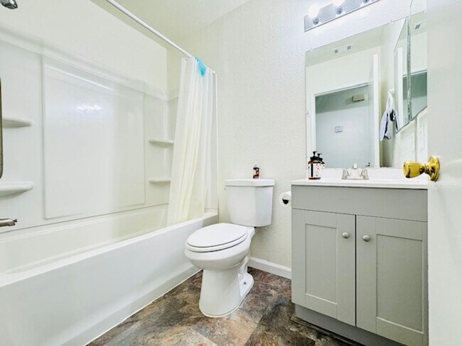 Building Photo - Nicely Remodeled 3 + 2  Ranch- Style Home