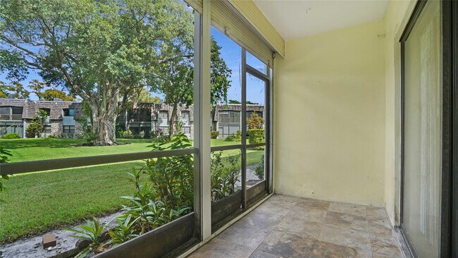 Building Photo - 3123 Oakland Shores Dr